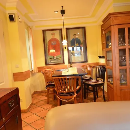 Eck-reethaus-sturmhaube Tatil Evi