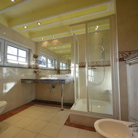 Eck-reethaus-sturmhaube Tatil Evi