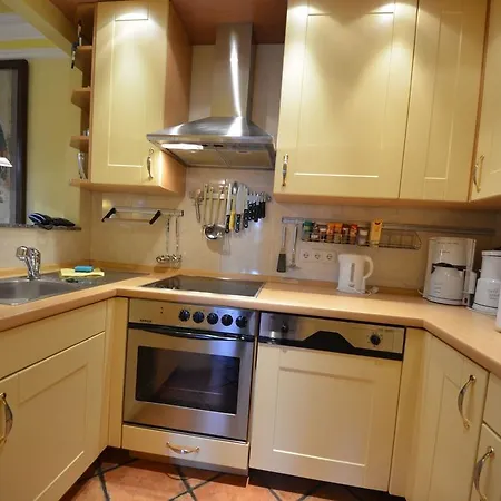 Eck-reethaus-sturmhaube Groß Zicker