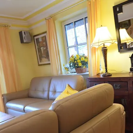 Eck-reethaus-sturmhaube Groß Zicker